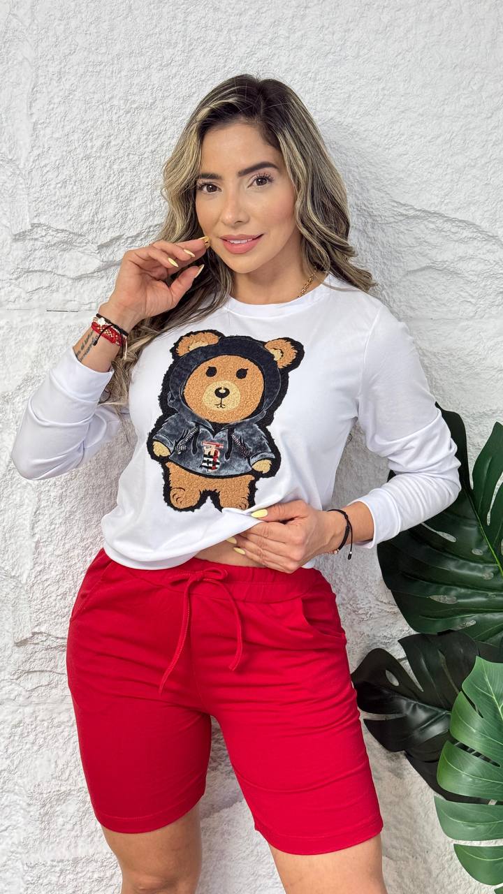 Hermoso  conjunto oso chompa