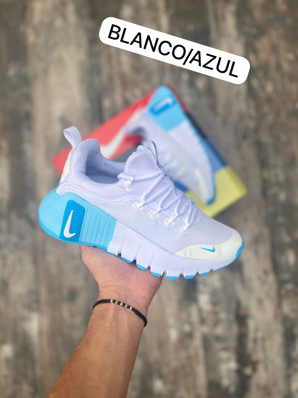 NIKE FREE